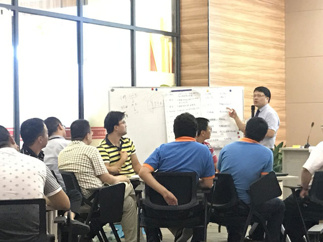 李國武老師圍繞8D的分析步驟講解 江蘇某新材料公司解決問題的8步法(8D)實戰培訓圓滿完成